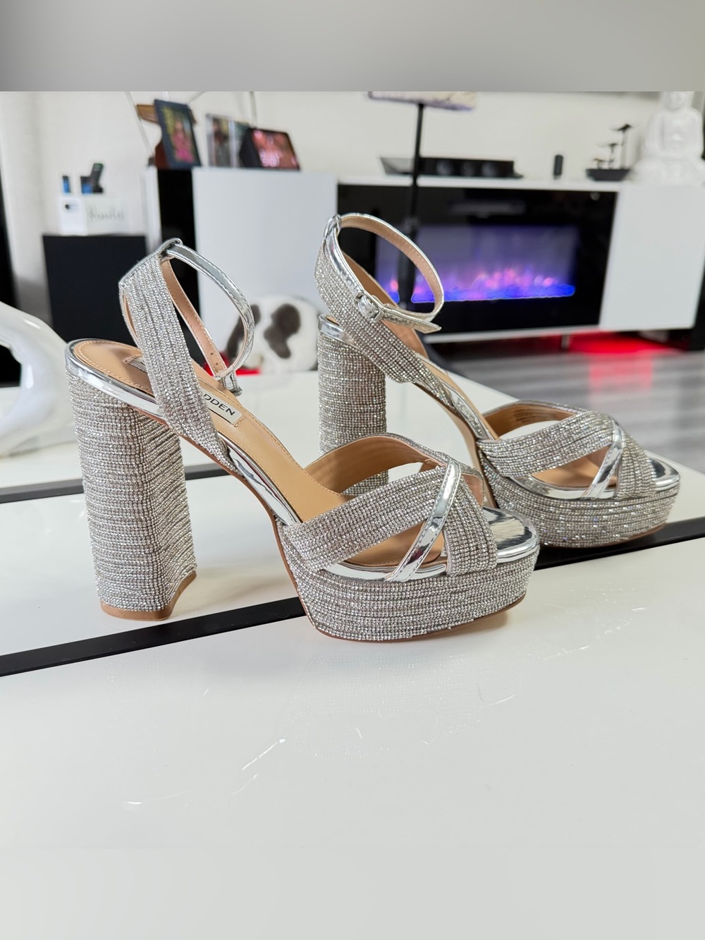 Q Steve Madden Laurel Rhinestone Platform Block Heel Sandals (Size 7M) 👠